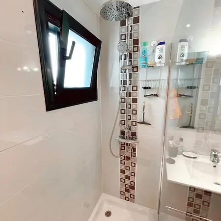 Lovely Pool View Near Beach, Luz Y Mar + Vv License Апартаменти