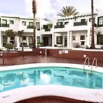 דירה Lovely Pool View Near Beach, Luz Y Mar + Vv License *