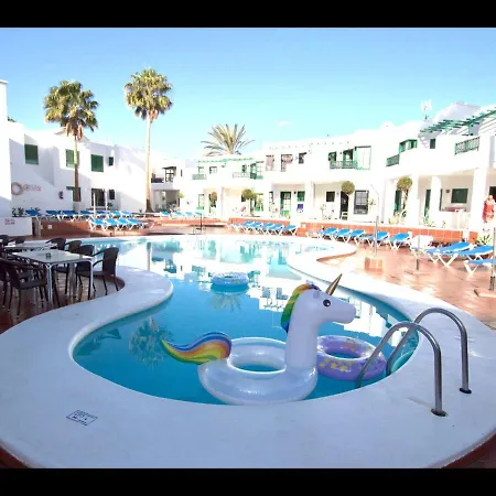 Lovely Pool View Near Beach, Luz Y Mar + Vv License דירה